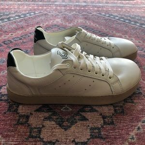 Groundies Universe sneakers